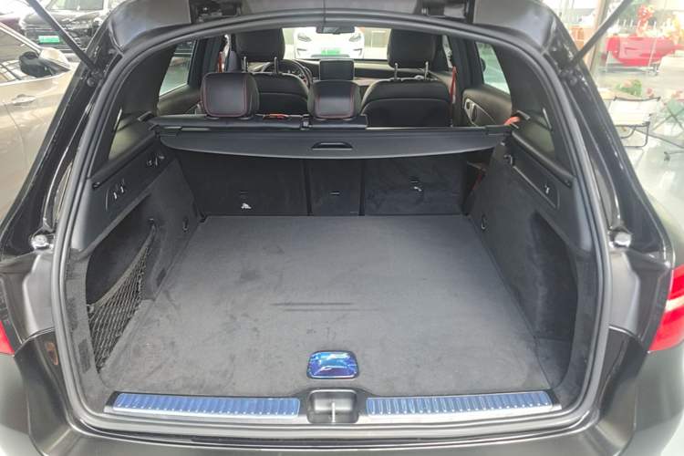 Used Mercedes-Benz GLC AMG 2017 AMG GLC 43 4MATIC Special Edition Trunk