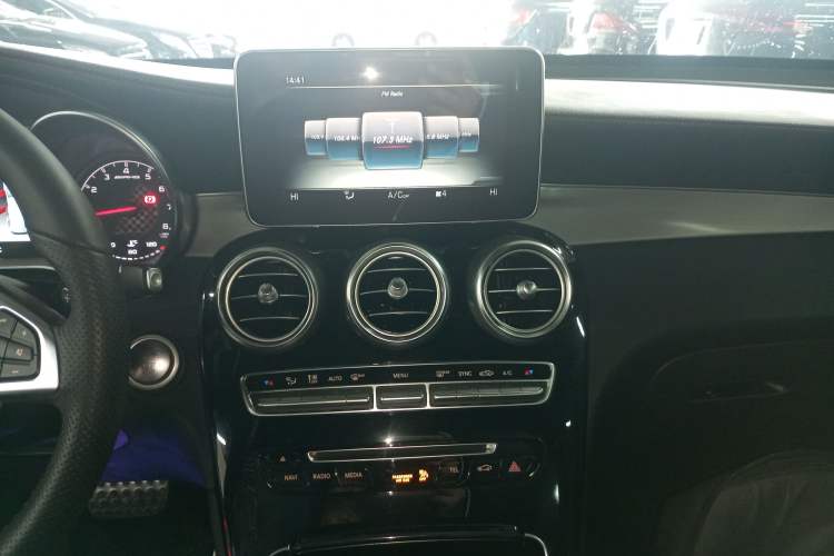 Used Mercedes-Benz GLC AMG 2017 AMG GLC 43 4MATIC Audio And AC Panel