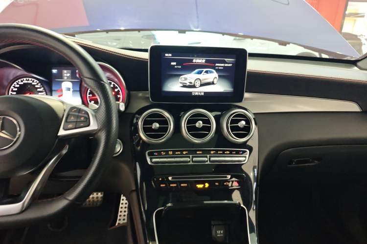 Used Mercedes-Benz GLC AMG 2017 AMG GLC 43 4MATIC Audio And AC Panel