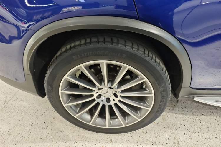 Used Mercedes-Benz GLC AMG 2017 AMG GLC 43 4MATIC Exterior 8