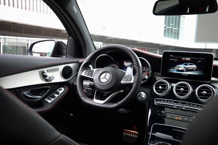 Used Mercedes-Benz GLC AMG 2017 AMG GLC 43 4MATIC Interior 2