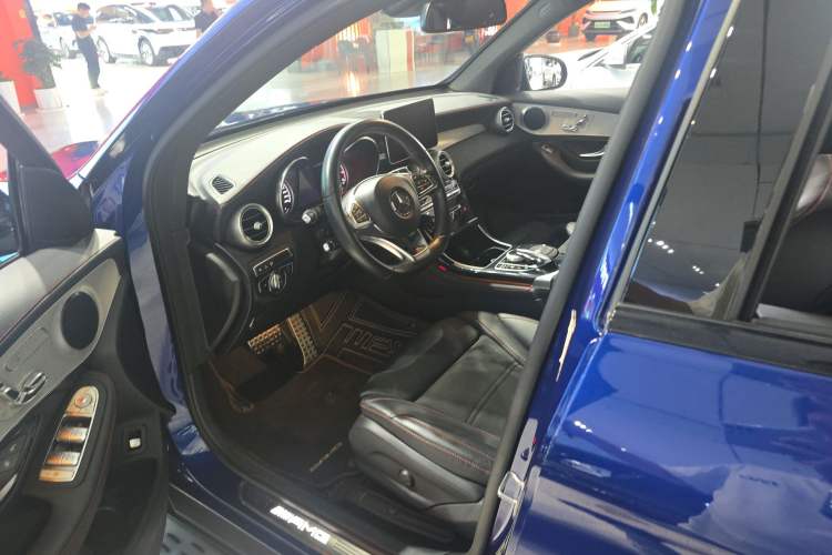 Used Mercedes-Benz GLC AMG 2017 AMG GLC 43 4MATIC Interior 2