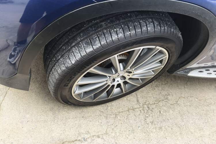 Used Mercedes-Benz GLC AMG 2017 AMG GLC 43 4MATIC Left Front Wheel Hub