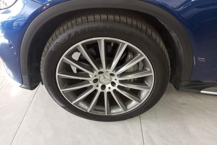 Used Mercedes-Benz GLC AMG 2017 AMG GLC 43 4MATIC Left Front Wheel Hub