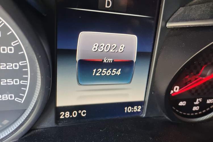 Used Mercedes-Benz GLC AMG 2017 AMG GLC 43 4MATIC Odometer Close Up