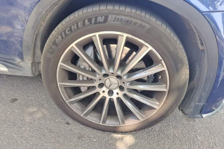 Used Mercedes-Benz GLC AMG 2017 AMG GLC 43 4MATIC Right Front Wheel Hub