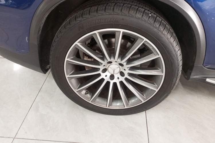 Used Mercedes-Benz GLC AMG 2017 AMG GLC 43 4MATIC Right Rear Wheel Hub
