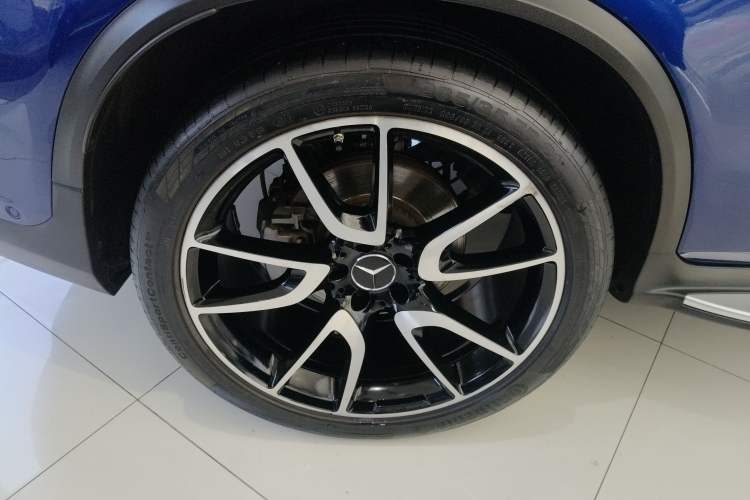 Used Mercedes-Benz GLC AMG 2017 AMG GLC 43 4MATIC Right Rear Wheel Hub