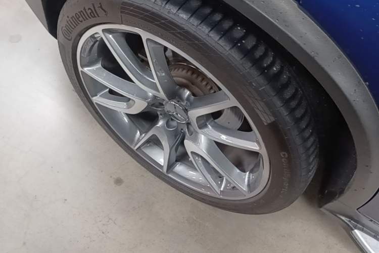 Used Mercedes-Benz GLC AMG 2017 AMG GLC 43 4MATIC Right Rear Wheel Hub