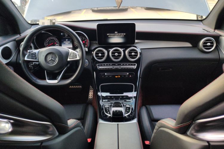 Used Mercedes-Benz GLC AMG 2017 AMG GLC 43 4MATIC Center Console