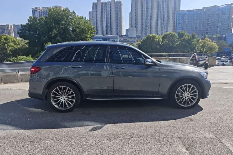 Used Mercedes-Benz GLC AMG 2017 AMG GLC 43 4MATIC Exterior 3
