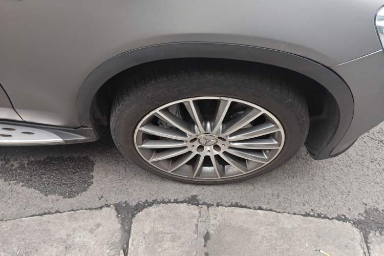 Used Mercedes-Benz GLC AMG 2017 AMG GLC 43 4MATIC Right Front Wheel Hub