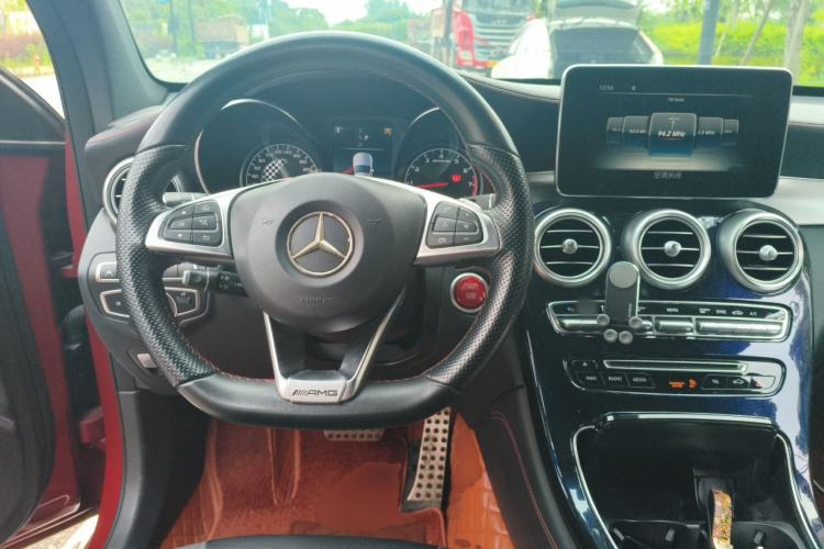 Used Mercedes-Benz GLC AMG 2017 AMG GLC 43 4MATIC Center Console