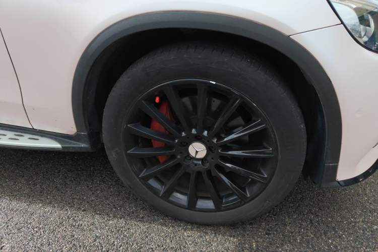 Used Mercedes-Benz GLC AMG 2017 AMG GLC 43 4MATIC Right Front Wheel Hub
