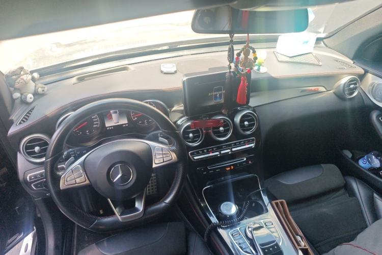 Used Mercedes-Benz GLC AMG 2017 AMG GLC 43 4MATIC Center Console
