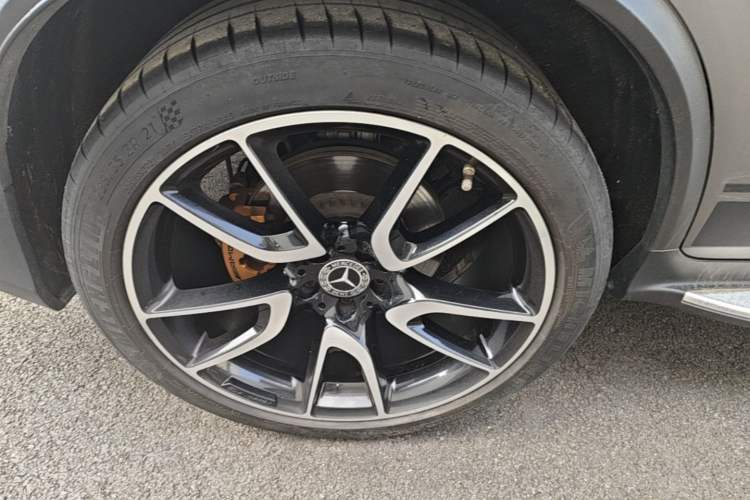 Used Mercedes-Benz GLC AMG 2017 AMG GLC 43 4MATIC Special Edition Exterior 5