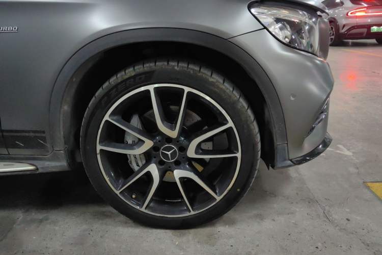 Used Mercedes-Benz GLC AMG 2017 AMG GLC 43 4MATIC Special Edition Right Front Wheel Hub