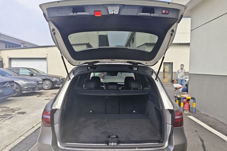 Used Mercedes-Benz GLC AMG 2017 AMG GLC 43 4MATIC Special Edition Trunk