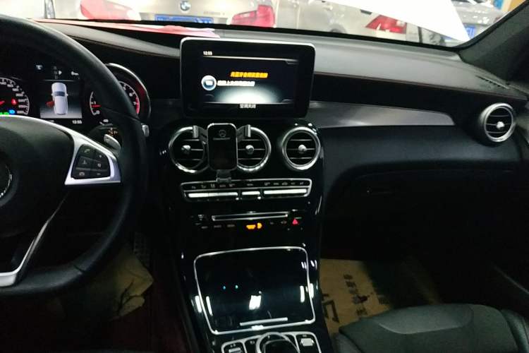 Used Mercedes-Benz GLC AMG 2017 AMG GLC 43 4MATIC Audio And AC Panel