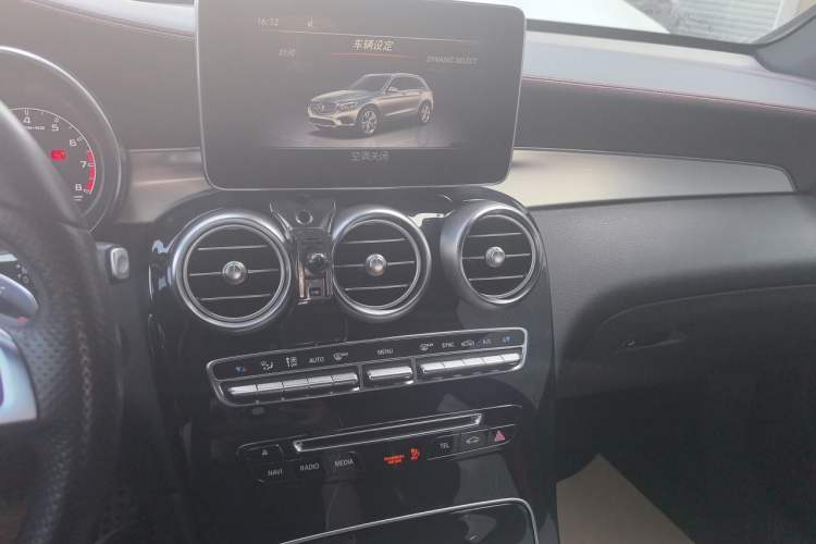 Used Mercedes-Benz GLC AMG 2017 AMG GLC 43 4MATIC Audio And AC Panel