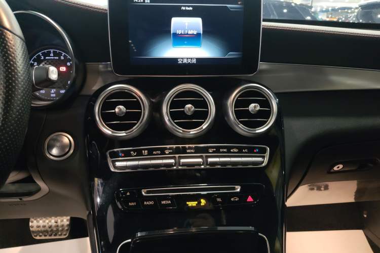 Used Mercedes-Benz GLC AMG 2017 AMG GLC 43 4MATIC Audio And AC Panel