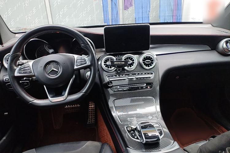 Used Mercedes-Benz GLC AMG 2017 AMG GLC 43 4MATIC Center Console