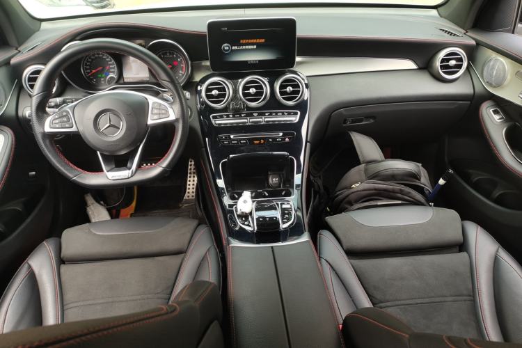 Used Mercedes-Benz GLC AMG 2017 AMG GLC 43 4MATIC Center Console