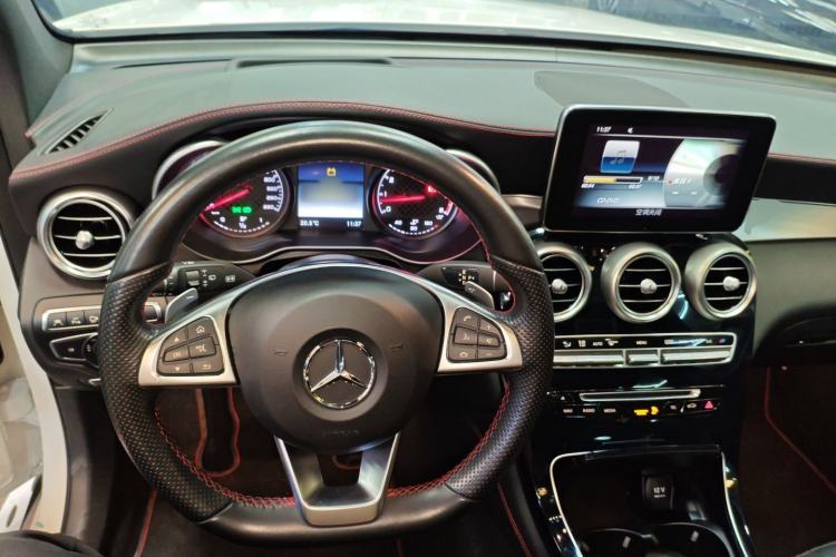 Used Mercedes-Benz GLC AMG 2017 AMG GLC 43 4MATIC Center Console