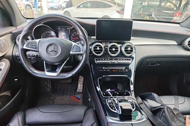 Used Mercedes-Benz GLC AMG 2017 AMG GLC 43 4MATIC Center Console