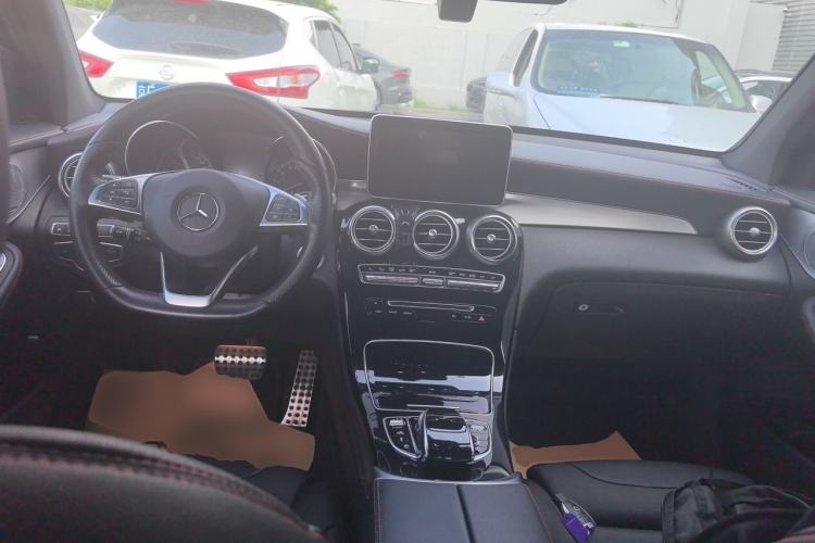 Used Mercedes-Benz GLC AMG 2017 AMG GLC 43 4MATIC Center Console