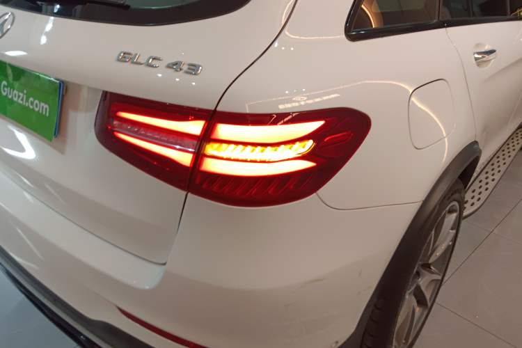 Used Mercedes-Benz GLC AMG 2017 AMG GLC 43 4MATIC Exterior 6