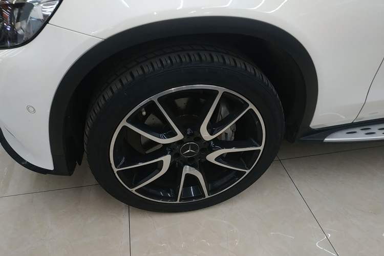Used Mercedes-Benz GLC AMG 2017 AMG GLC 43 4MATIC Exterior 7