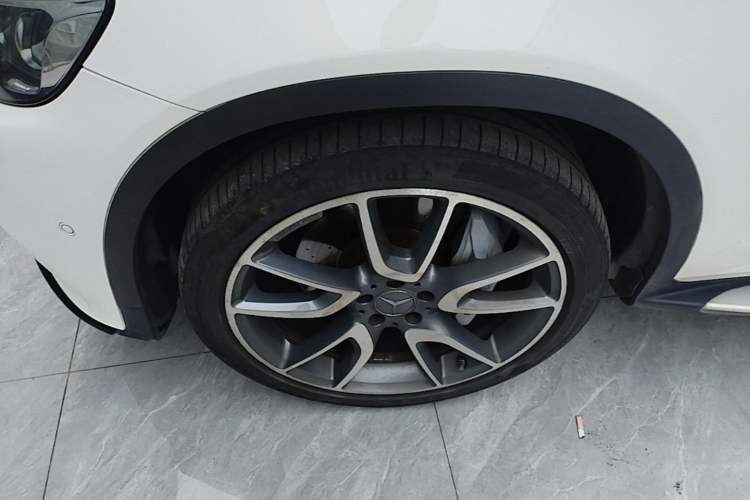 Used Mercedes-Benz GLC AMG 2017 AMG GLC 43 4MATIC Left Front Wheel Hub