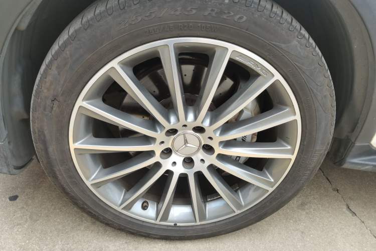 Used Mercedes-Benz GLC AMG 2017 AMG GLC 43 4MATIC Left Front Wheel Hub