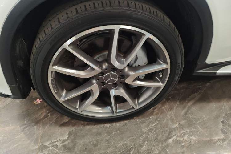 Used Mercedes-Benz GLC AMG 2017 AMG GLC 43 4MATIC Left Front Wheel Hub