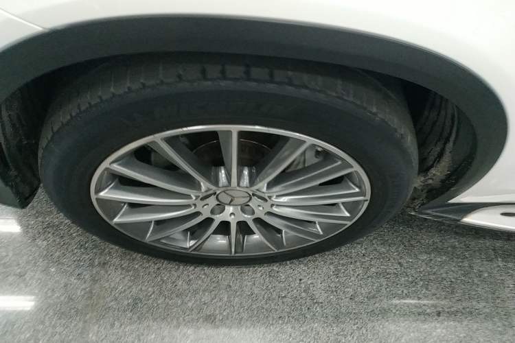 Used Mercedes-Benz GLC AMG 2017 AMG GLC 43 4MATIC Left Front Wheel Hub