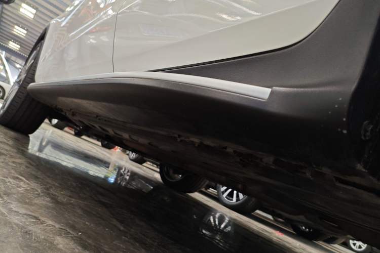 Used Mercedes-Benz GLC AMG 2017 AMG GLC 43 4MATIC Left Side Sill
