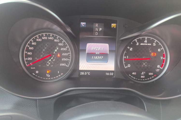 Used Mercedes-Benz GLC AMG 2017 AMG GLC 43 4MATIC Odometer Close Up