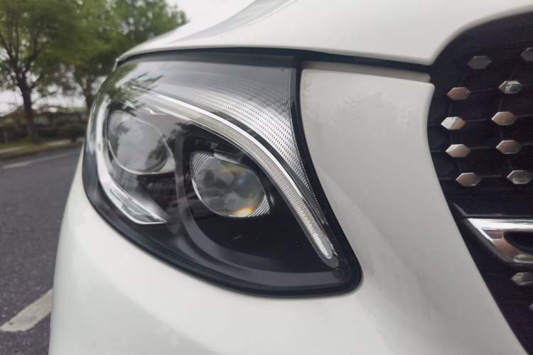 Used Mercedes-Benz GLC AMG 2017 AMG GLC 43 4MATIC Right Front Headlight