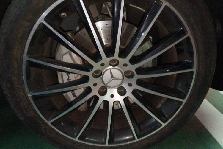 Used Mercedes-Benz GLC AMG 2017 AMG GLC 43 4MATIC Right Front Wheel Hub