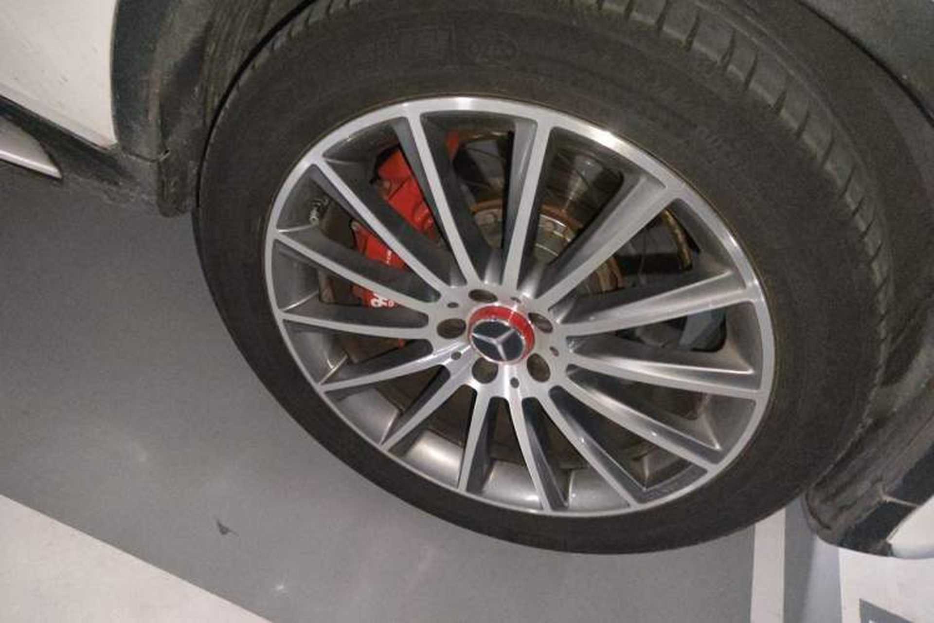 Used Mercedes-Benz GLC AMG 2017 AMG GLC 43 4MATIC Right Front Wheel Hub