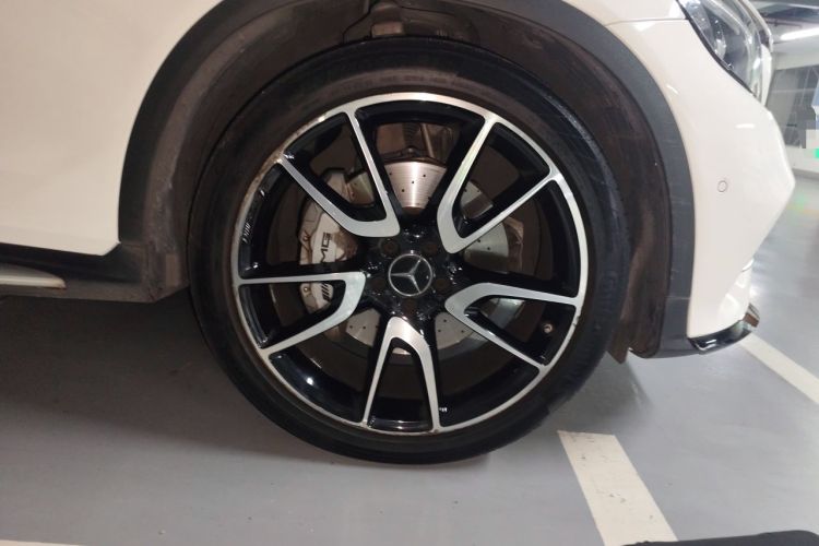 Used Mercedes-Benz GLC AMG 2017 AMG GLC 43 4MATIC Right Front Wheel Hub