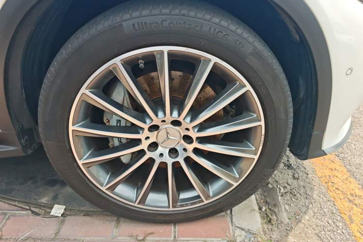 Used Mercedes-Benz GLC AMG 2017 AMG GLC 43 4MATIC Right Front Wheel Hub