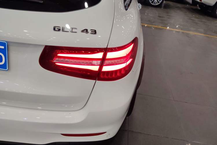 Used Mercedes-Benz GLC AMG 2017 AMG GLC 43 4MATIC Right Rear Taillight