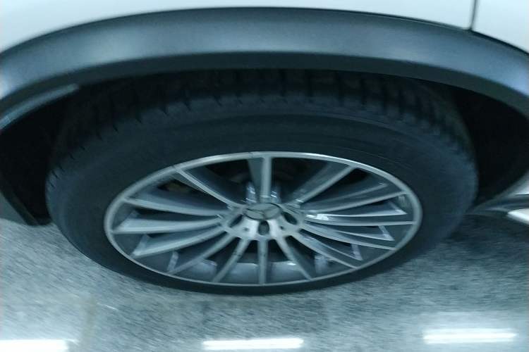 Used Mercedes-Benz GLC AMG 2017 AMG GLC 43 4MATIC Right Rear Wheel Hub