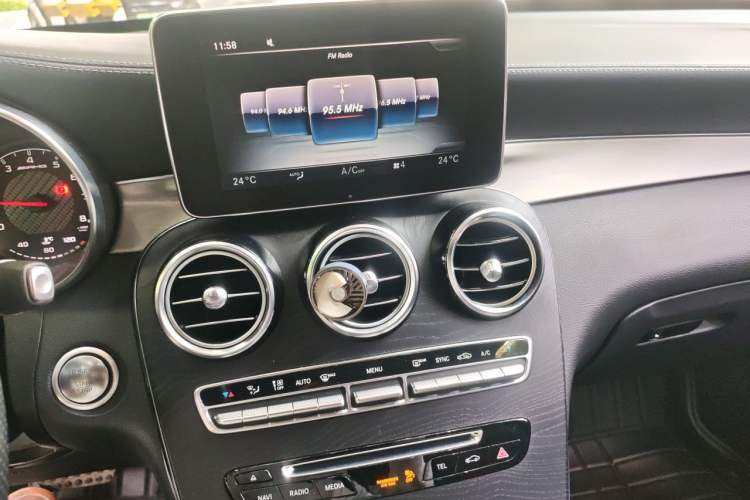 Used Mercedes-Benz GLC AMG 2018 AMG GLC 63 4MATIC+ Audio And AC Panel