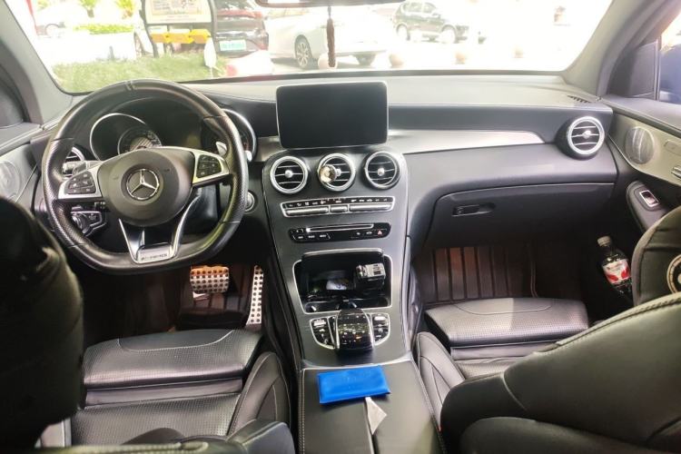 Used Mercedes-Benz GLC AMG 2018 AMG GLC 63 4MATIC+ Center Console