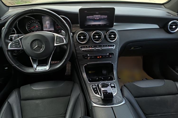 Used Mercedes-Benz GLC AMG 2018 AMG GLC 63 4MATIC+ Center Console