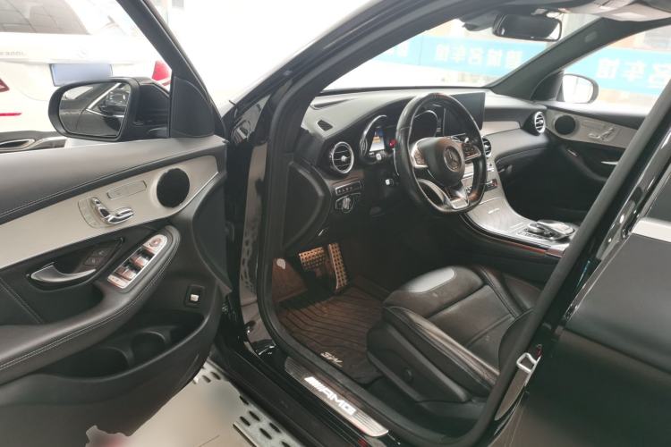 Used Mercedes-Benz GLC AMG 2018 AMG GLC 63 4MATIC+ Interior 3