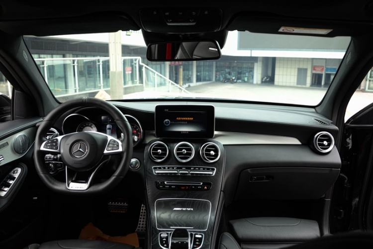 Used Mercedes-Benz GLC AMG 2018 AMG GLC 63 4MATIC+ Interior 5